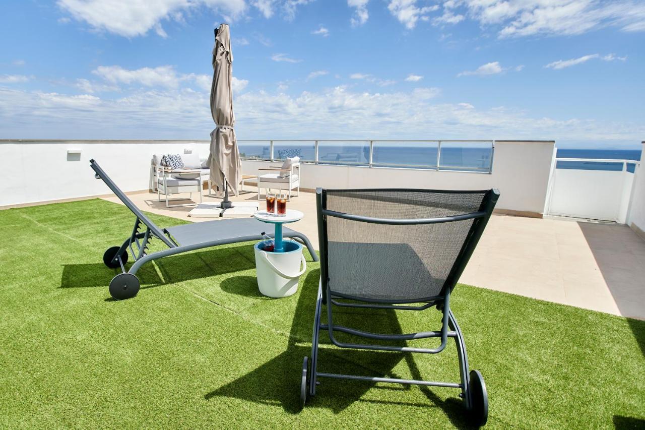 Penthouse With Stunning View And Rooftop Terrace Manilva Exterior foto